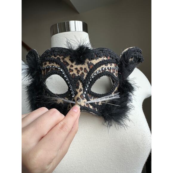 Leopard Print Costume Skirt with Mask - Picture 5 of 10